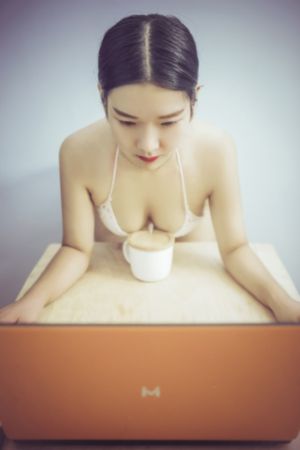 辣妹子影院电视剧播放在线观看_720高清免费观看