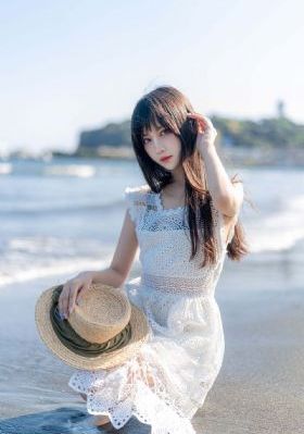一脸嫌弃表情的妹子给你看胖次_BD英语日韩电影在线